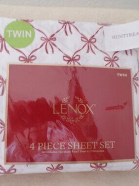 New Lenox Red Bows Sheet Set Twin Size Silky Soft 4 Pieces 2 Pillowcases